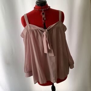 Entro size medium NWOT cold shoulder and three-quarter sleeves